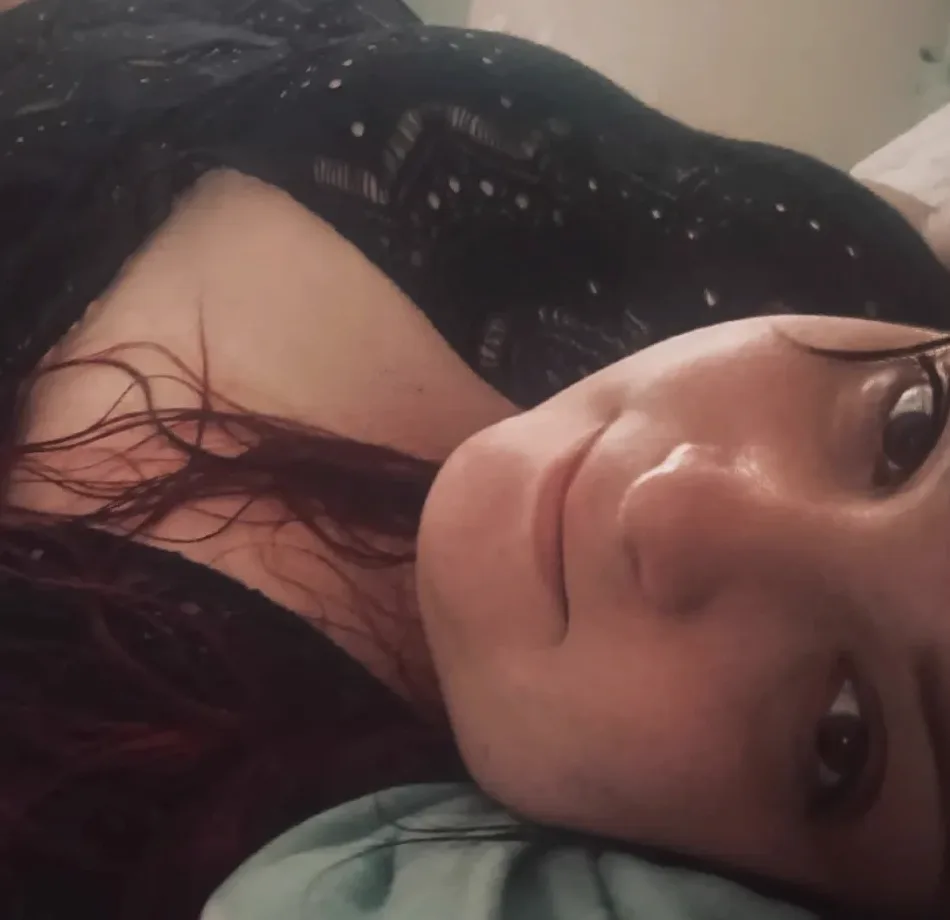 Alena, 33