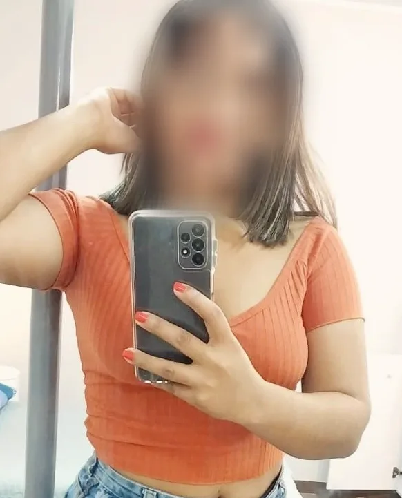 Miriam, 26